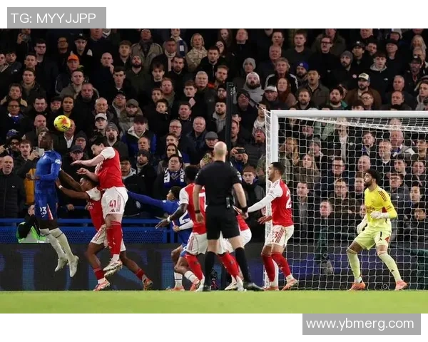 西甲焦点战曼联与切尔西战平补时进球引发全场狂欢 西甲焦点战曼联与切尔西战平补时进球引发全场狂欢