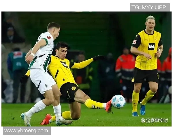意甲激战：巴黎圣日耳曼险胜多特蒙德红牌事件引发全场热议