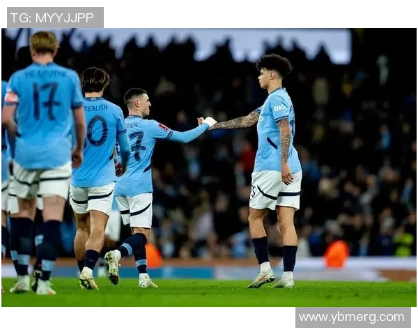 西甲精彩对决那不勒斯与曼城战成平局乌龙球成比赛焦点