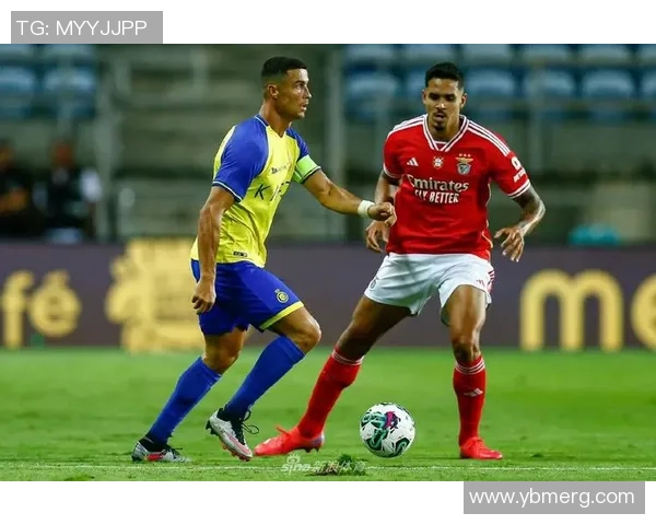 本菲卡与曼联友谊赛战平0比0转会传闻引发全场热议