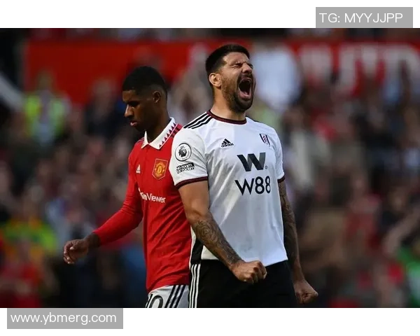 欧冠激战：里昂逆转曼联引发争议判罚全场沸腾