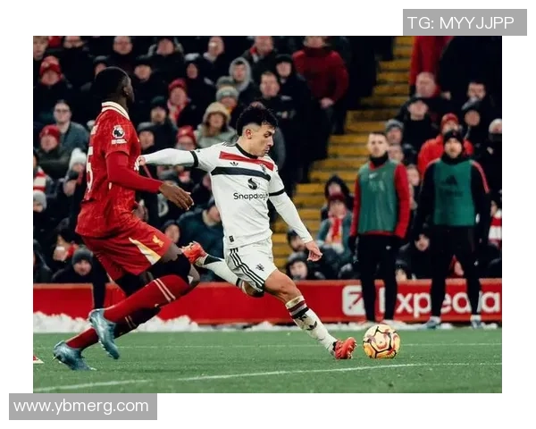 足总杯惊现冷门曼联与巴萨激战成平局神扑瞬间引发全场沸腾